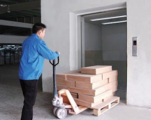 thang máy vận chuyển hàng hóa